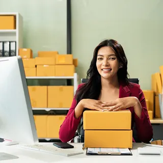 Lisa Chen, Senior Copy Editor